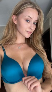 Фото проститутки Вика №2 в городе Луга